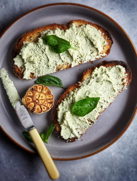 Fresh Cheese – Garlic & Herbs