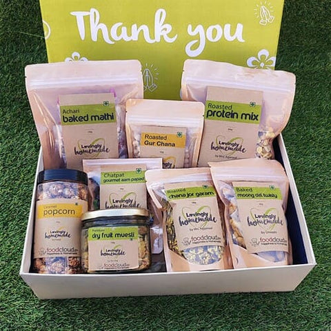 Gratitude Gift Treats Hamper (Pack of 8)