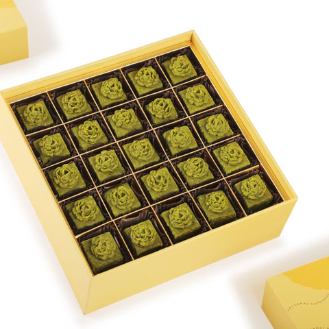 Trunk 25 Pcs Signature Parfi (Delivered Separately Next Day)