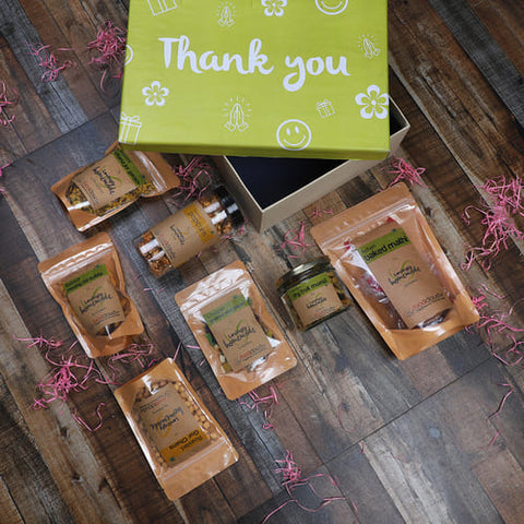 Gratitude Gift Treats Hamper (Pack of 8)